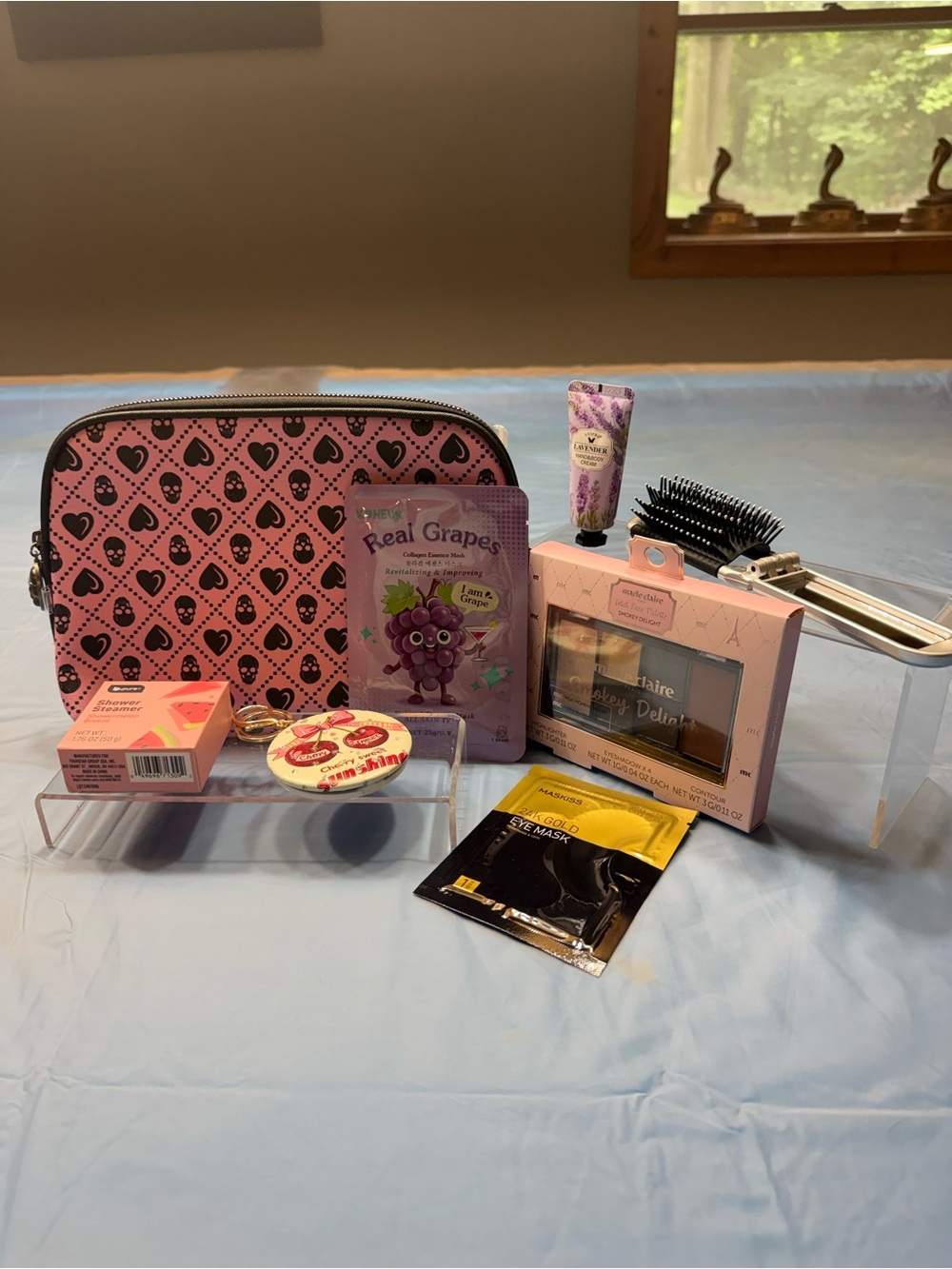 Ed Hardy Pink Heart-Print Cosmetic Bag - Picture 2 of 6